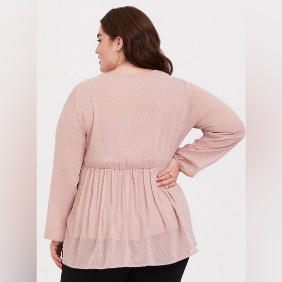 Torrid Blush Clip Dot Tie Babydoll Blouse Size 3x - Picture 2 of 11